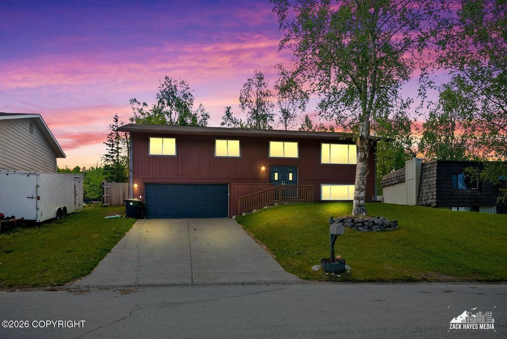 6548 Notting Hill Drive, Anchorage, AK 99504