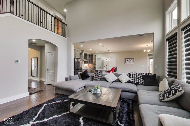 9920 Deep Royal Way, Indianapolis, IN 46239