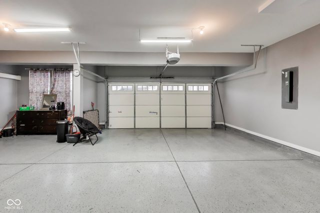 9920 Deep Royal Way, Indianapolis, IN 46239