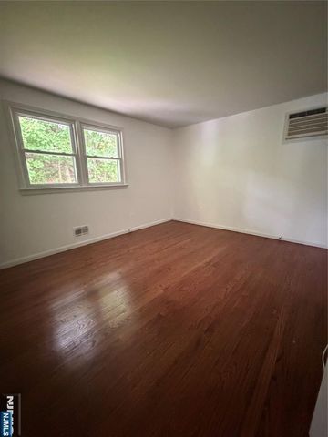 387 Farnham Avenue 2, Lodi, NJ 07644