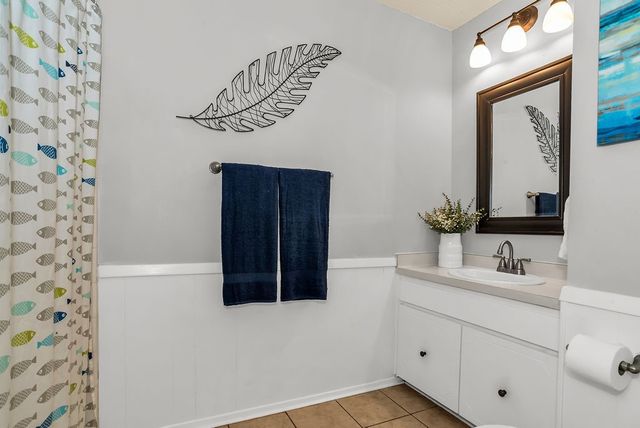 2901 Mark Drive, Arlington, TX 76013