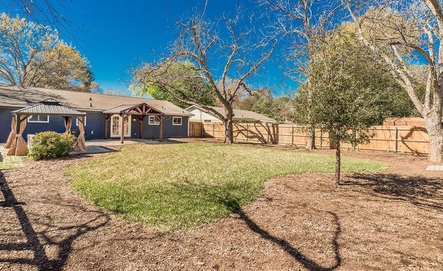 2901 Mark Drive, Arlington, TX 76013