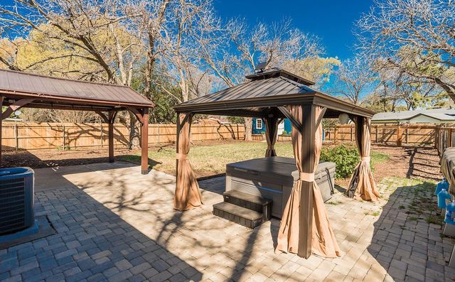 2901 Mark Drive, Arlington, TX 76013