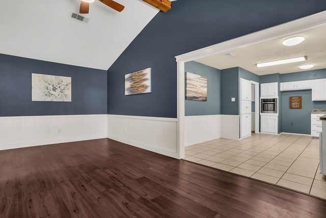 2901 Mark Drive, Arlington, TX 76013