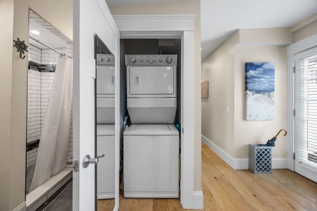 9A Conwell Street 4, Provincetown, MA 02657