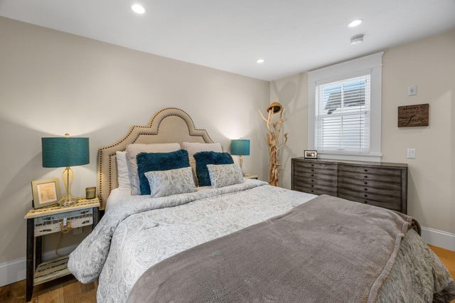 9A Conwell Street 4, Provincetown, MA 02657