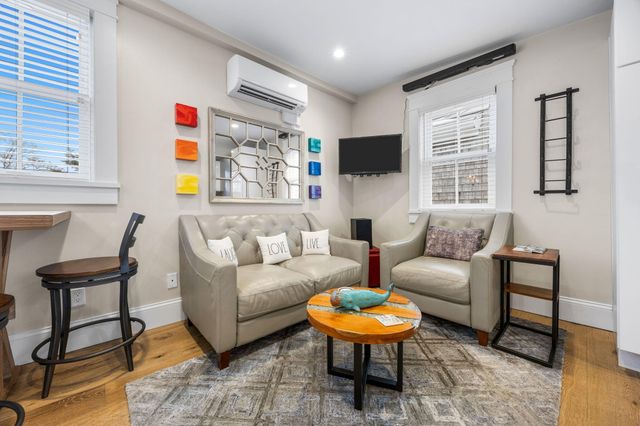 9A Conwell Street 4, Provincetown, MA 02657