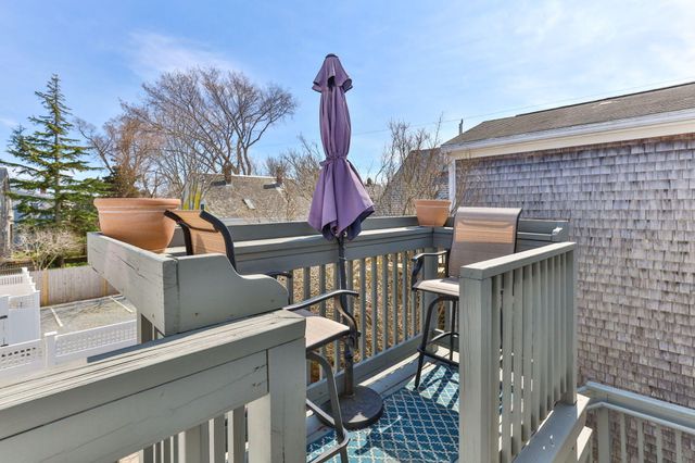 9A Conwell Street 4, Provincetown, MA 02657