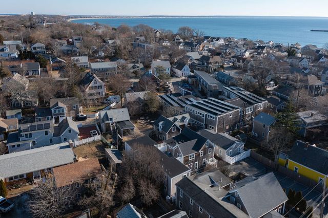 9A Conwell Street 4, Provincetown, MA 02657