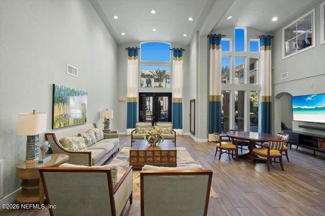 8539 GATE Parkway 9111, Jacksonville, FL 32216