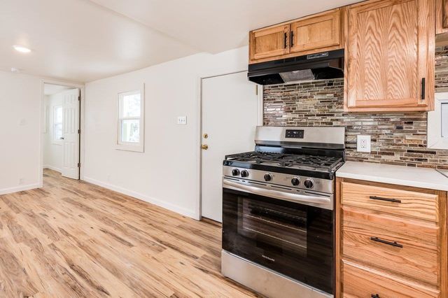 16 Polly Ann MHP Park, Dover, NH 03820