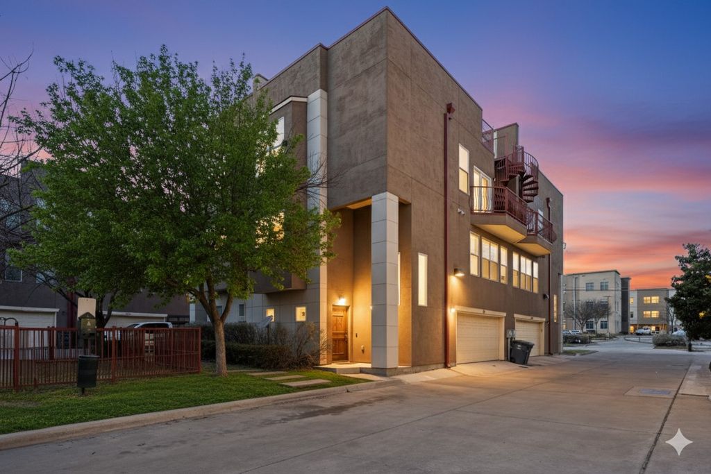 1511 Bluff Ridge Way, Dallas, TX 75206