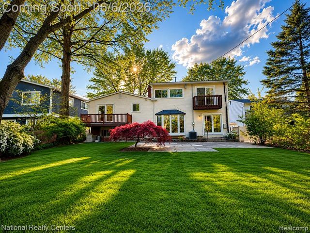 2182 Yorktown Drive, Ann Arbor, MI 48105