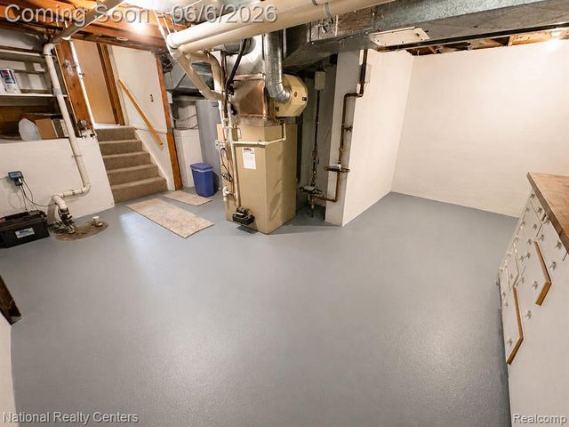 2182 Yorktown Drive, Ann Arbor, MI 48105