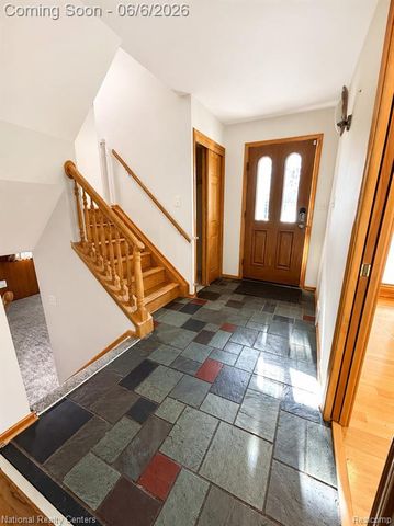 2182 Yorktown Drive, Ann Arbor, MI 48105