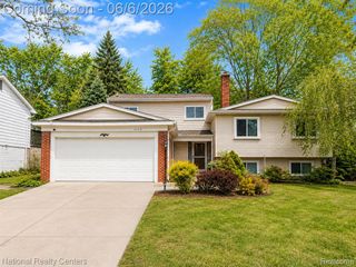 2182 Yorktown Drive, Ann Arbor, MI 48105