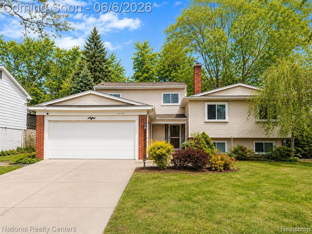 2182 Yorktown Drive, Ann Arbor, MI 48105