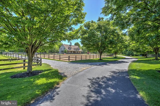 314 DEERFIELD DR, East Earl, PA 17519