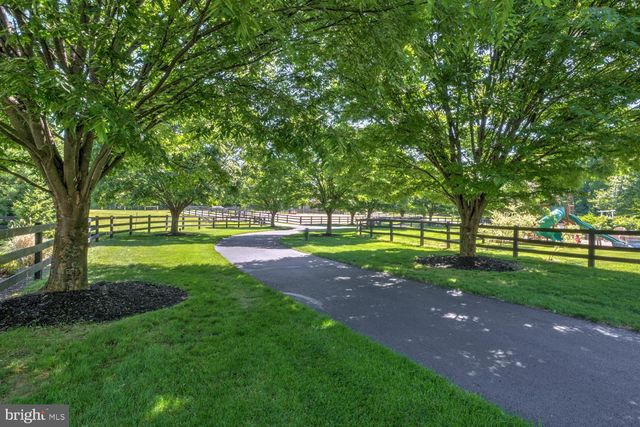 314 DEERFIELD DR, East Earl, PA 17519