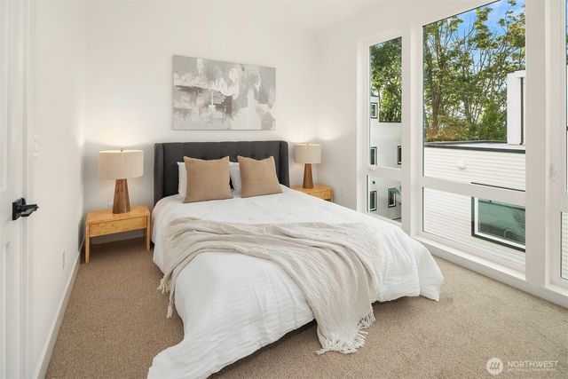 536 W Barrett Street, Seattle, WA 98109
