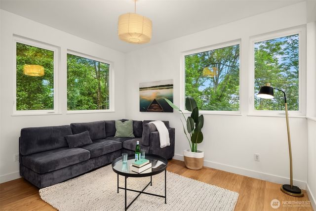 536 W Barrett Street, Seattle, WA 98109