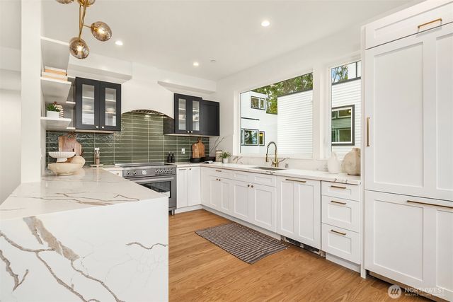 536 W Barrett Street, Seattle, WA 98109