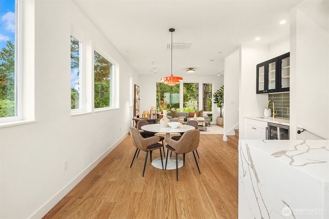 536 W Barrett Street, Seattle, WA 98109