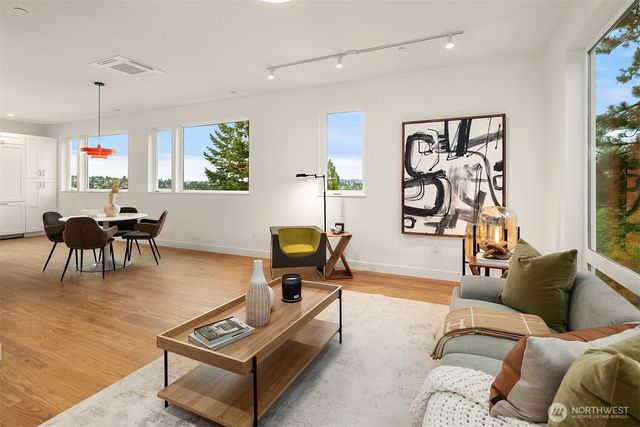 536 W Barrett Street, Seattle, WA 98109