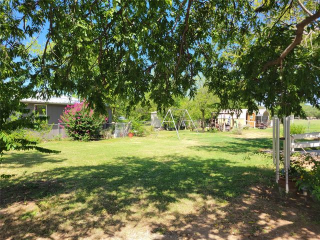 1205 Melwood Avenue, Brownwood, TX 76801