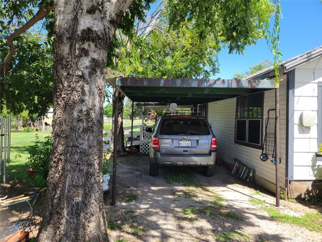 1205 Melwood Avenue, Brownwood, TX 76801