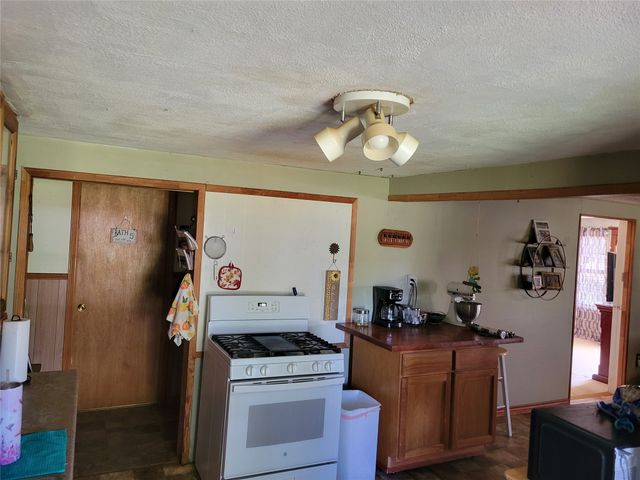 1205 Melwood Avenue, Brownwood, TX 76801