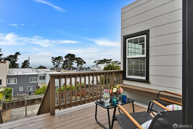 1947 35th Avenue, San Francisco, CA 94116