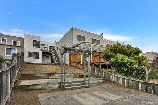 1947 35th Avenue, San Francisco, CA 94116