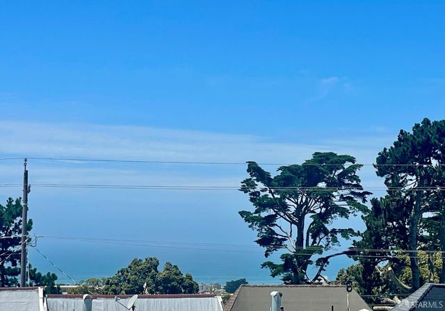 1947 35th Avenue, San Francisco, CA 94116
