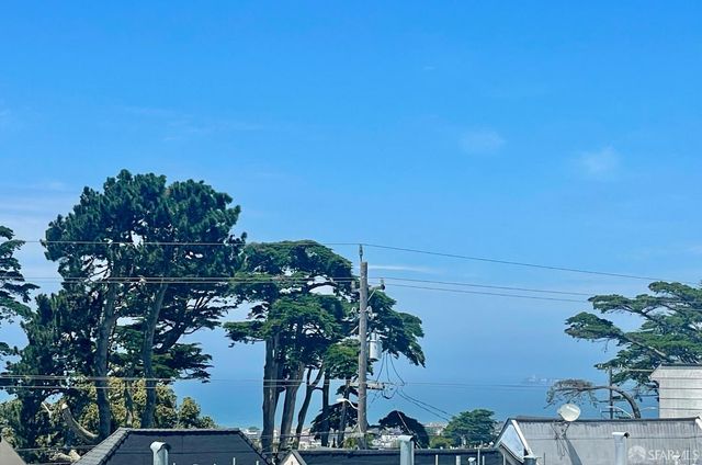 1947 35th Avenue, San Francisco, CA 94116