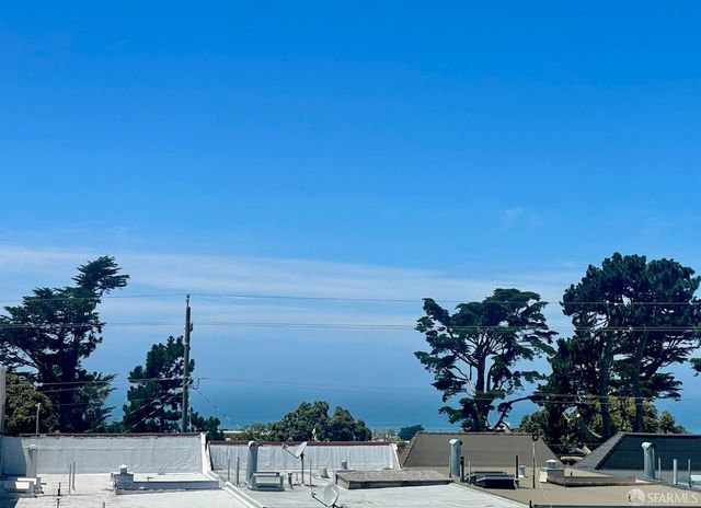 1947 35th Avenue, San Francisco, CA 94116