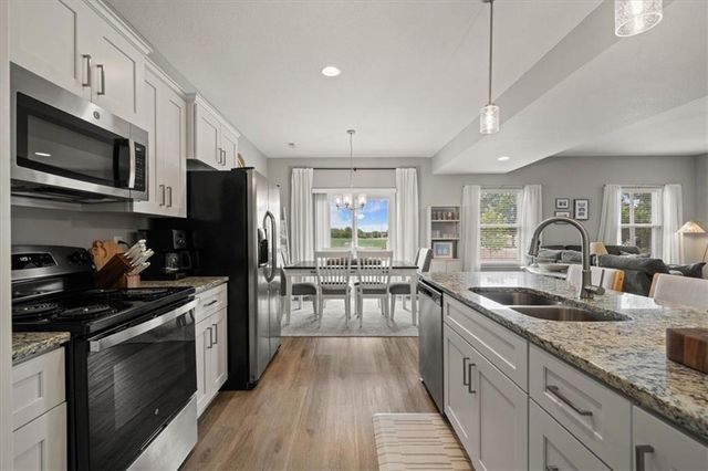 9107 SW 2nd Street, Blue Springs, MO 64064