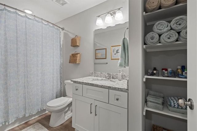 9107 SW 2nd Street, Blue Springs, MO 64064