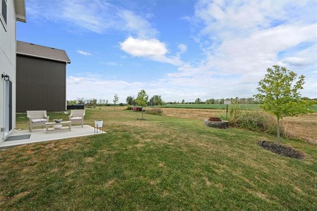 9107 SW 2nd Street, Blue Springs, MO 64064