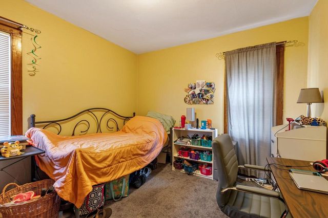 5674 N 37th STREET, Milwaukee, WI 53209