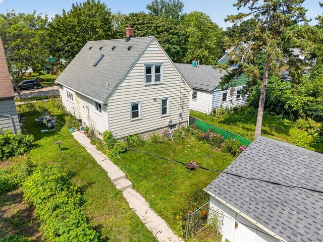 5674 N 37th STREET, Milwaukee, WI 53209