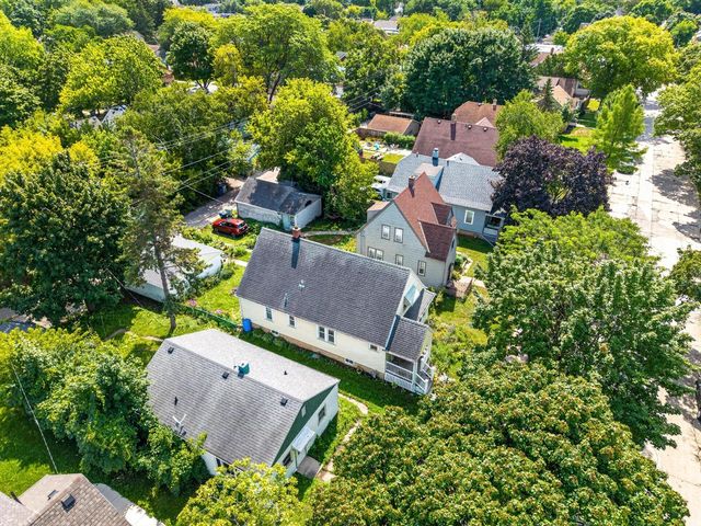 5674 N 37th STREET, Milwaukee, WI 53209