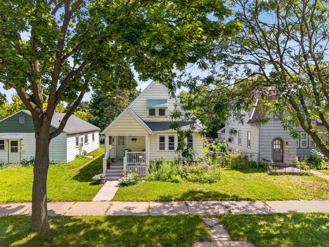 5674 N 37th STREET, Milwaukee, WI 53209