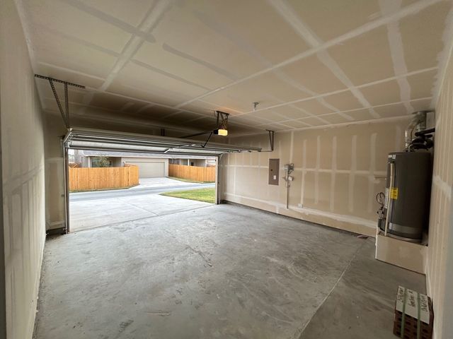 2517 Maplehurst Drive, Fort Worth, TX 76179