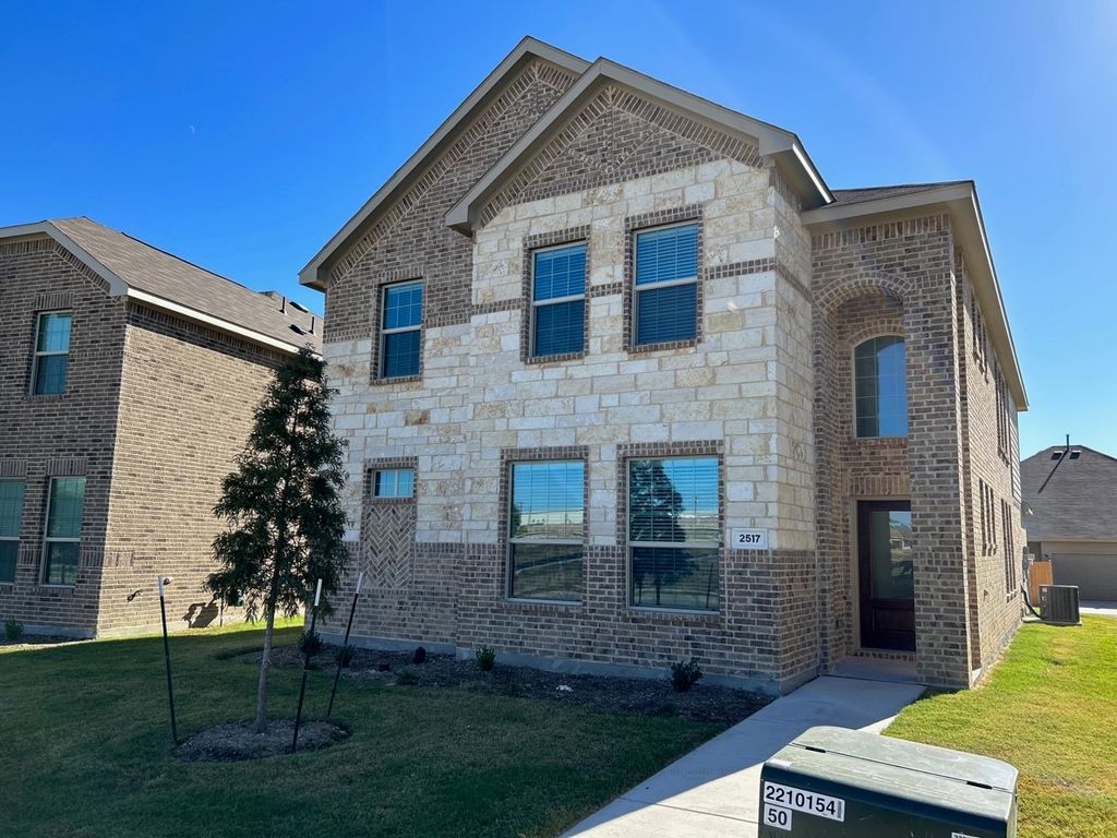 2517 Maplehurst Drive, Fort Worth, TX 76179