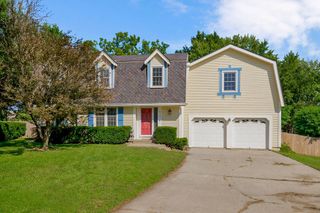 6102 Cottonwood Drive, Shawnee, KS 66216