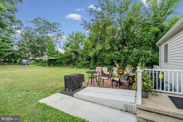 9711 MAGLEDT RD, Parkville, MD 21234