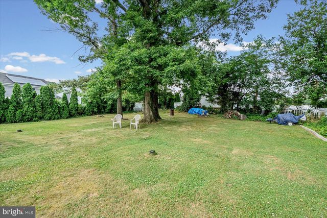 9711 MAGLEDT RD, Parkville, MD 21234
