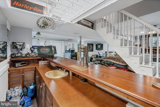9711 MAGLEDT RD, Parkville, MD 21234