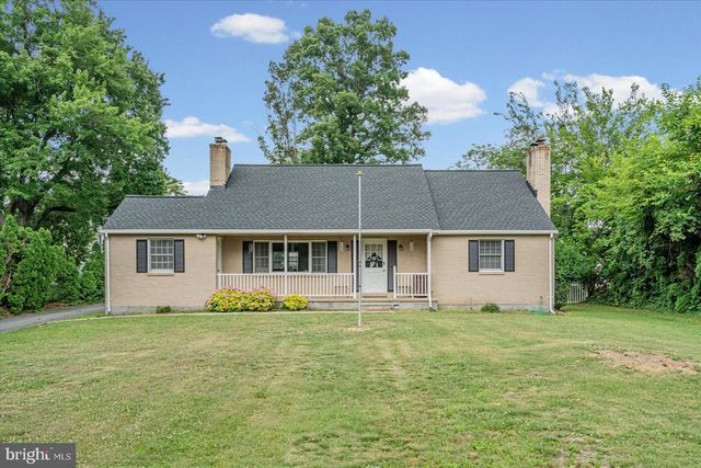 9711 MAGLEDT RD, Parkville, MD 21234